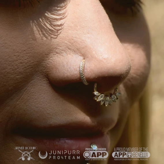 Demi clicker z żółtego złota 14k