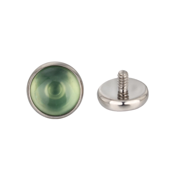 Tytanowy labret green onyx bezel set