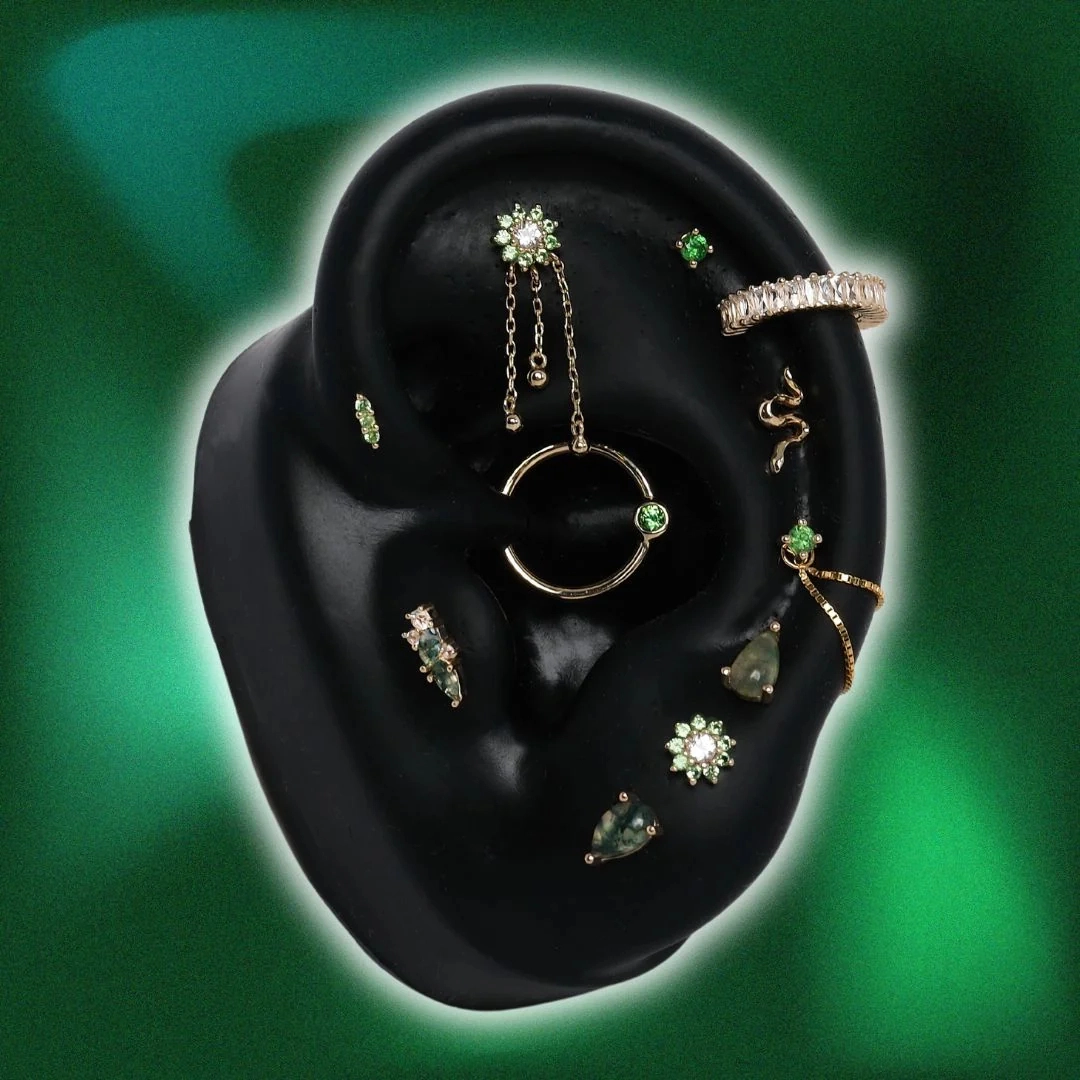 Eloise Flower - Tsavorite ozdoba push-in z żółtego złota 14k