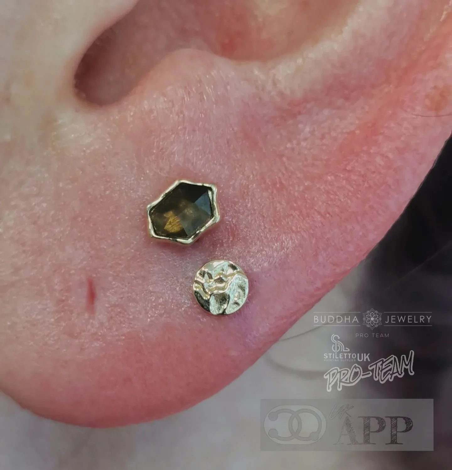 Pump up the volume Smoky Quartz ozdoba push-in z żółtego złota 14k