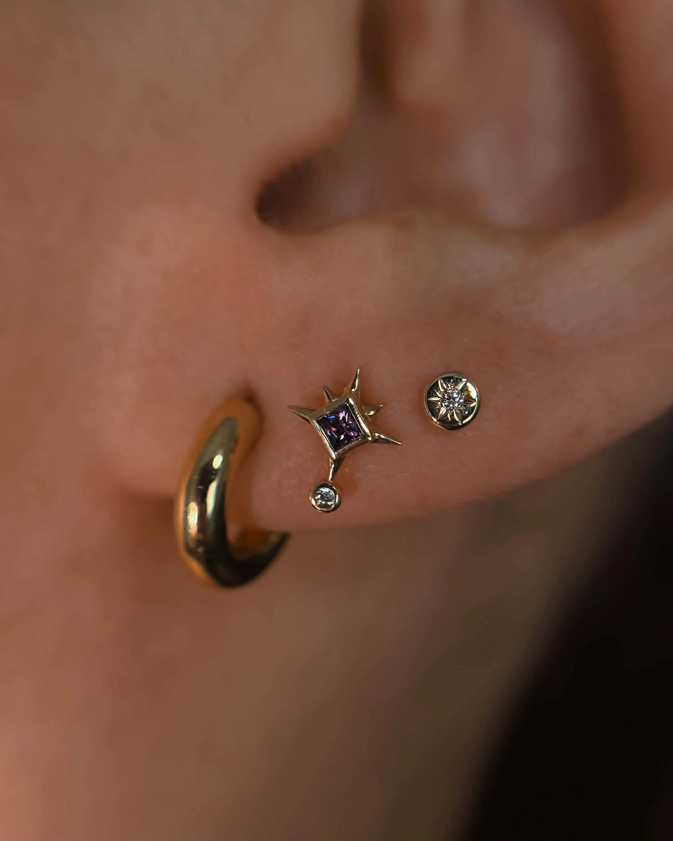 Lark push-in top 14k yellow gold
