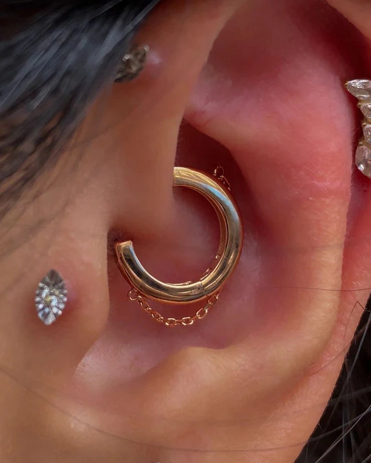 Rhea ozdoba clicker z żółtego złota 14k