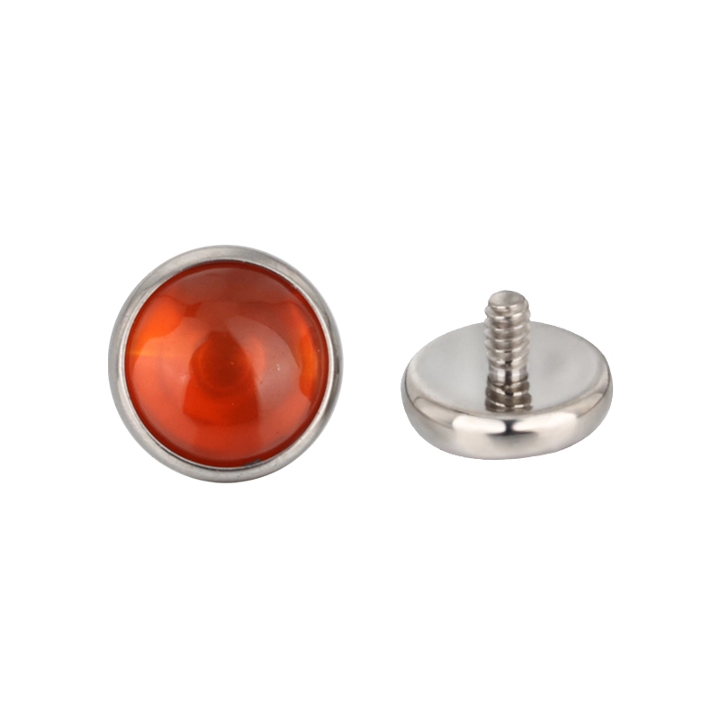 Tytanowy labret red onyx bezel set