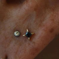 Corvin Black ozdoba push-in z żółtego złota 14k