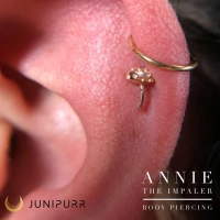 Dotty's Friend Spotty ozdoba push-in z żółtego złota 14k